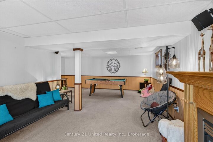 Property Photo: 2121 Meadowview Road ON K9L 1S5