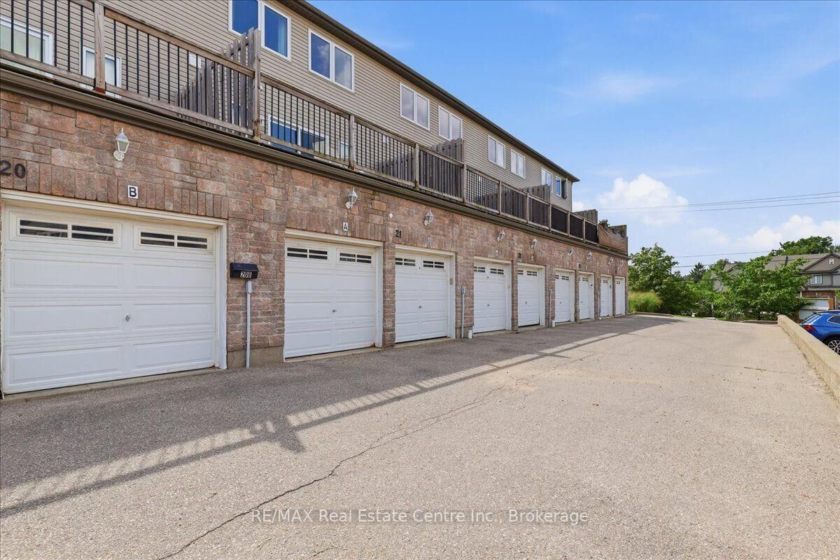 Property Photo: 975 Strasburg Road 21B ON N2E 0A8