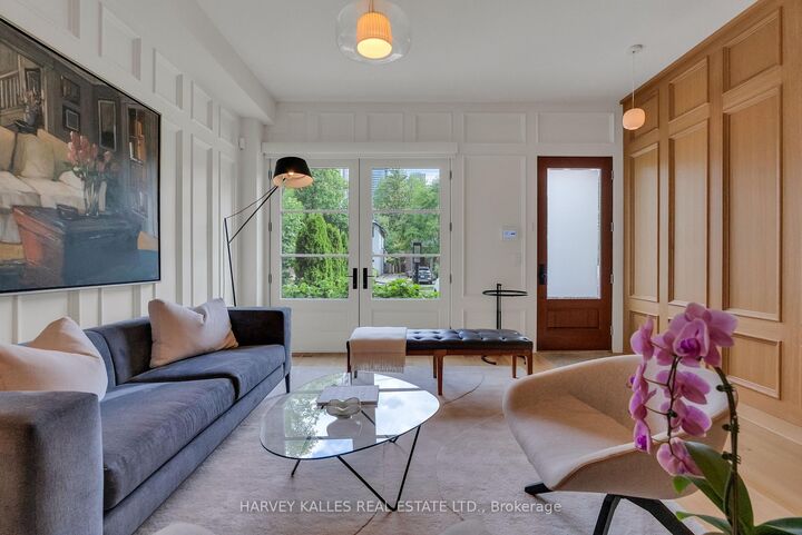 82 Sherwood Avenue — photo 1