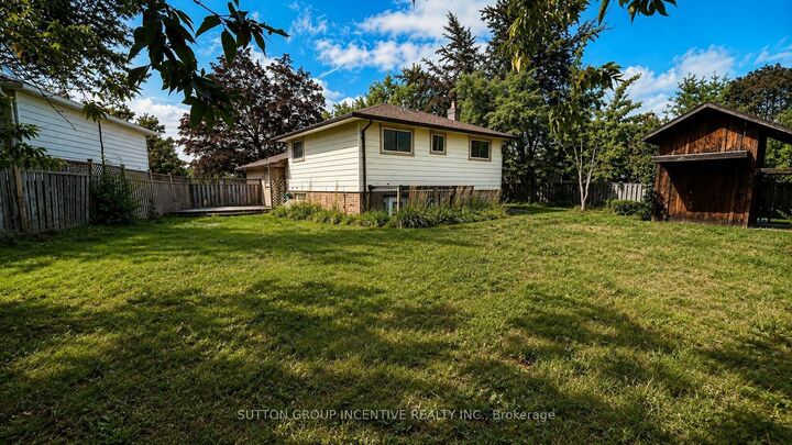 Property Photo:  35 Davies Crescent  ON L4M 2M4 