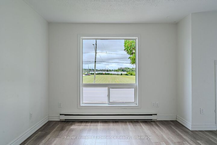 Property Photo:  1088 8th Street E  ON N4K 1M6 