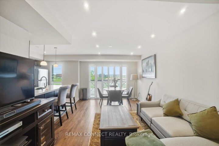 Property Photo: 10 Westmeath Lane 2231 ON L6B 1N5