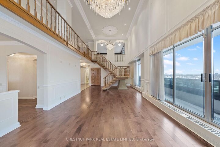 Property Photo: 2600 Bathurst Street Ph 1 ON M6B 2Z4