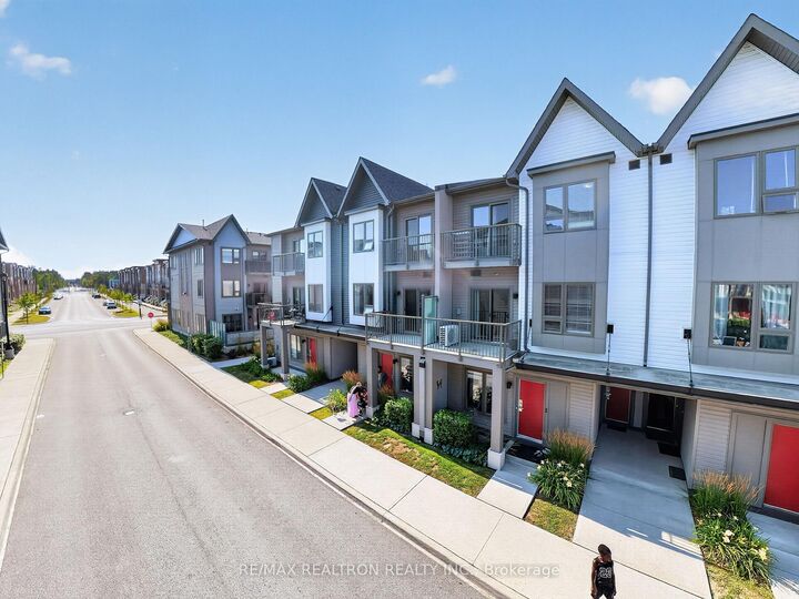 Property Photo: 2635 William Jackson Drive 1010 ON L1X 0L2