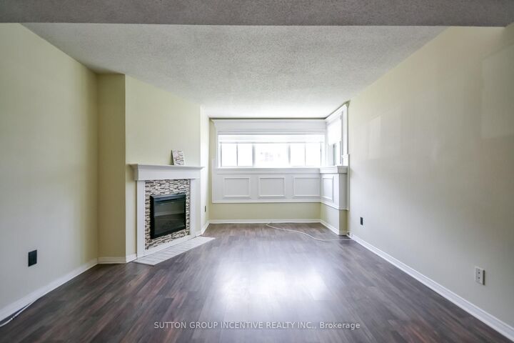 Property Photo:  126 Bell Farm Road B05  ON L4M 6J3 