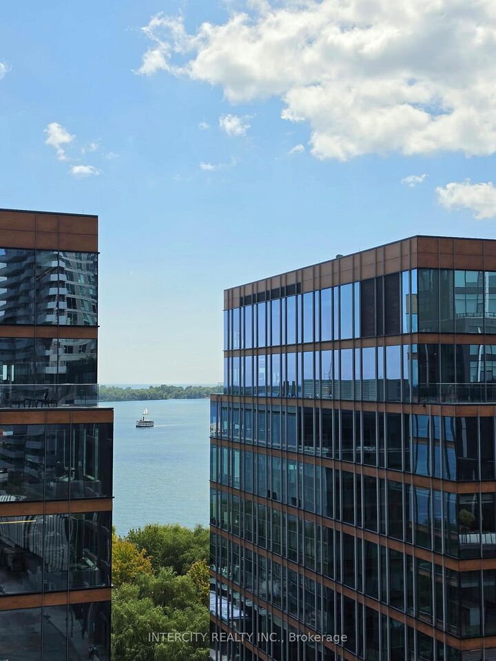 Property Photo:  15 Richardson Street 609  ON M5A 0Y5 