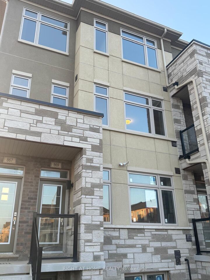 Property Photo: 869 North Waterdown Drive 44 ON L8B 1W4