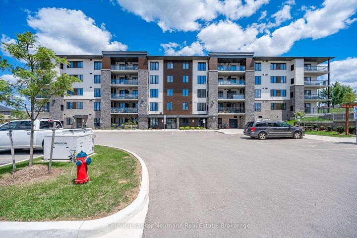 Property Photo:  104 Summit Ridge Drive 102  ON N1E 0R5 