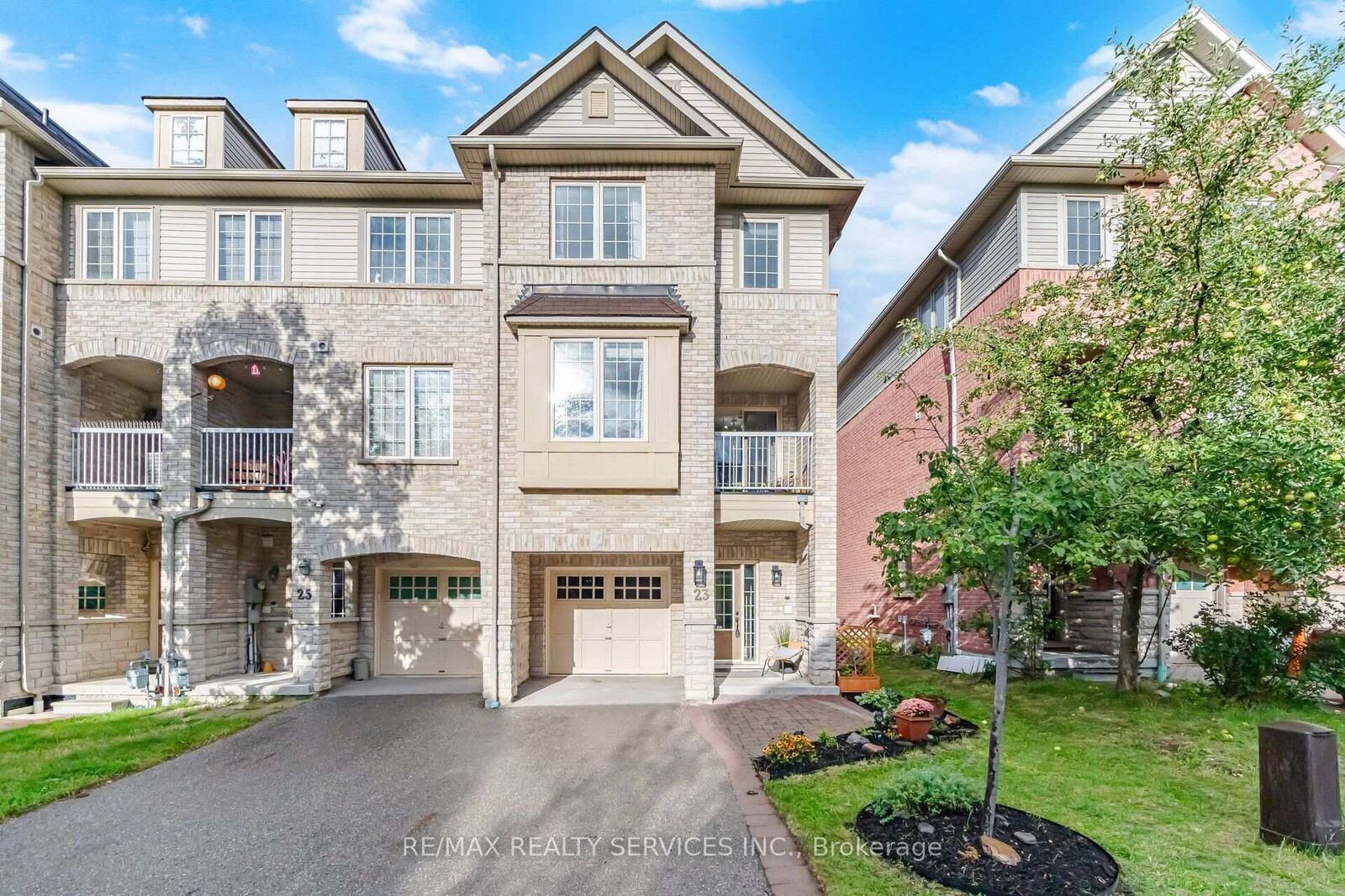 Property Photo: 23 Clowes Street ON L1Z 0K9