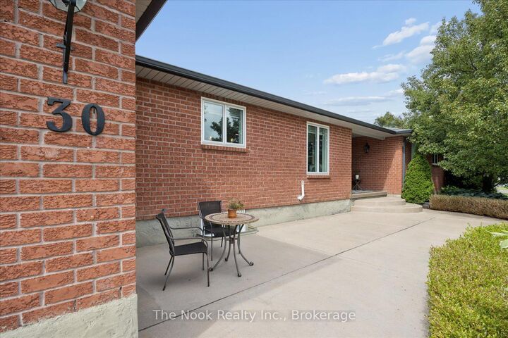 Property Photo: 30 Potters Lane ON L0B 1J0