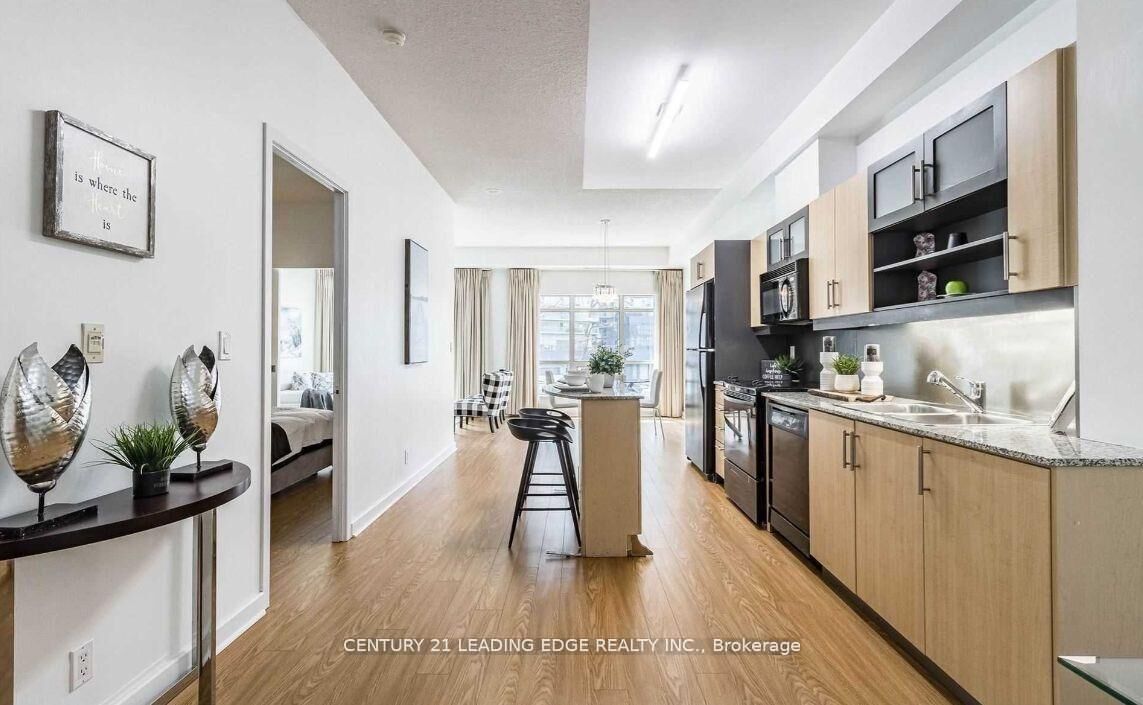 Property Photo:  350 Wellington Street W 203  ON M5V 3W9 