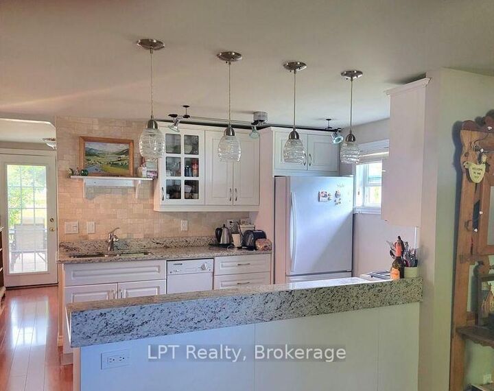 Property Photo:  17 Bay Avenue  ON K0K 1T0 