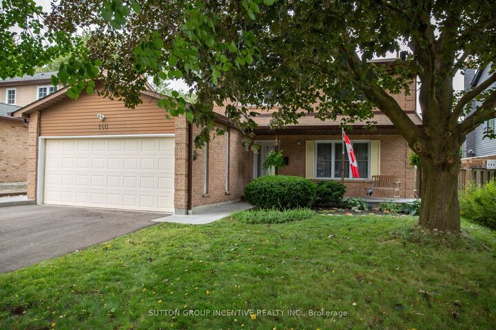 Property Photo: 160 Walton Drive ON L4G 3R8