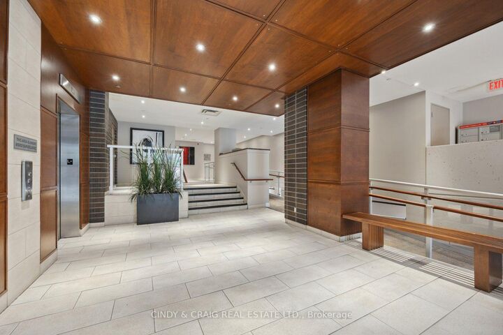 Property Photo:  44 Bond Street W 305  ON L1G 6R2 