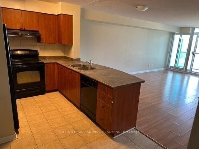 Property Photo: 5508 Yonge Street 701 ON M2N 7L2