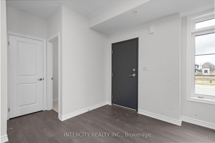 Property Photo: 553 Tim Manley Avenue 7Z ON L7C 4L1