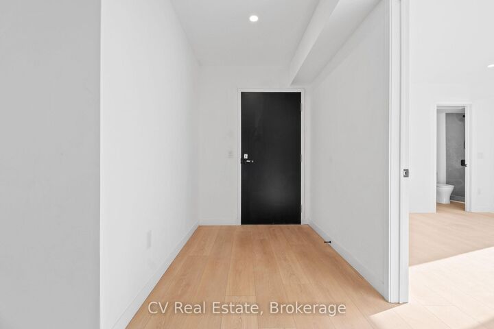 Property Photo:  61 Orchard Park Drive 402  ON M1E 0C8 