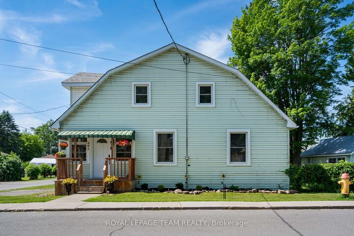 Property Photo: 301 Oxford Street E ON K0G 1J0