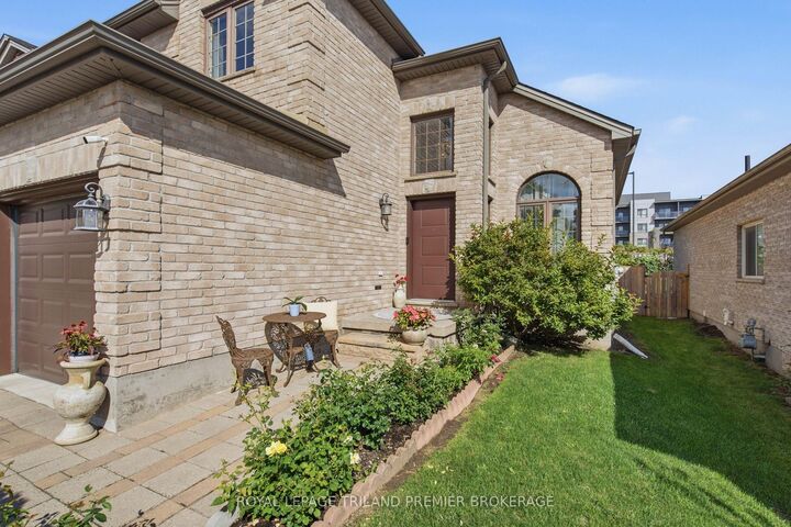Property Photo:  570 Garibaldi Avenue  ON N5X 4K2 