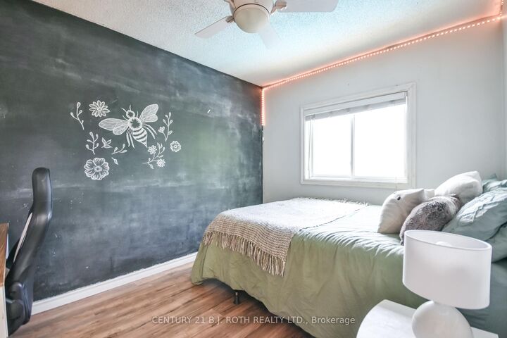 Photo de la propriété: 42 Farmstead Crescent ON L4N 8S1