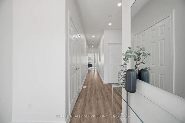 Property Photo: 40 Balin Crescent ON L6X 0V5
