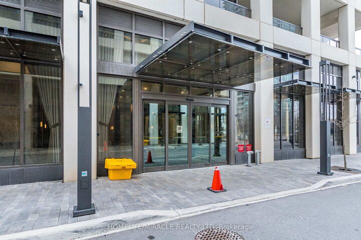 30 Elm Drive 3802 — photo 1