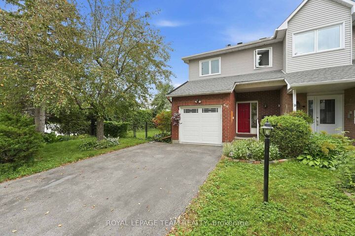 Property Photo: 66 Armadale Crescent ON K2J 3Z3