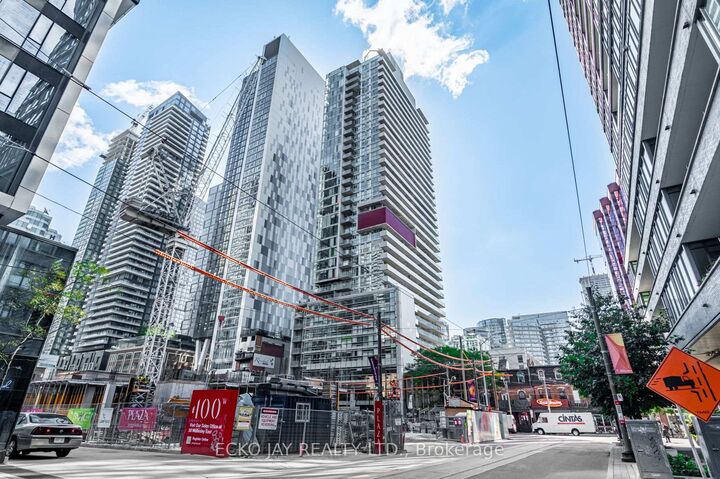 375 King Street W 3506 — photo 1