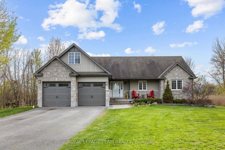 Property Photo: 53 D'Arcys Way ON K0G 1J0