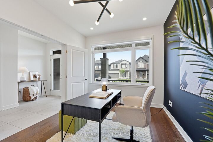 Property Photo:  702 Rosales Ridge  ON K1T 0V5 