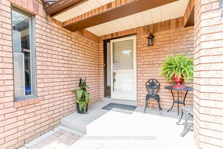Property Photo: 149 Riverview Road 5 ON L9R 1Y2