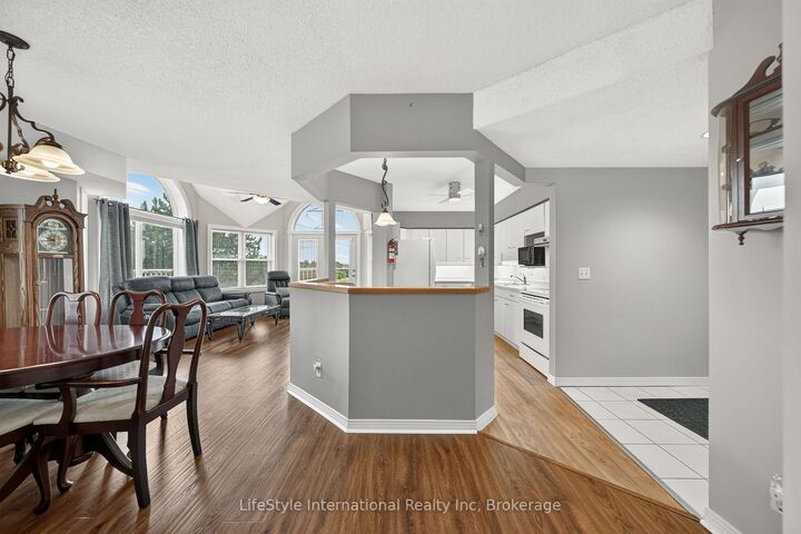 Property Photo: 208 Silvercreek Parkway N 307 ON N1H 8H2