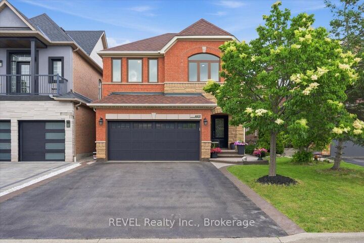 4819 Bloomburg Drive — photo 1