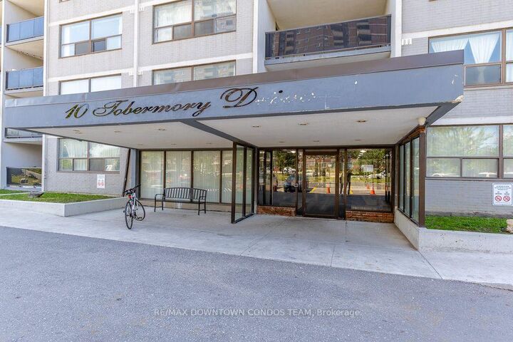 Property Photo: 10 Tobermory Drive 1004 ON M3N 2Y5