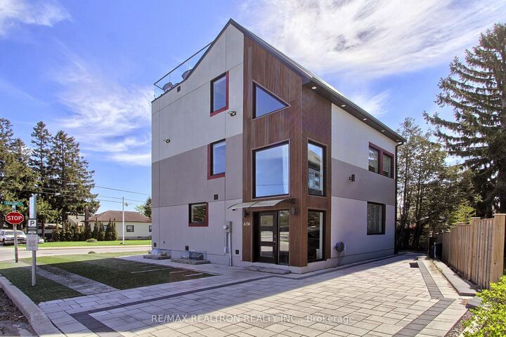 Property Photo: 606 Annland Street ON L1W 1A7