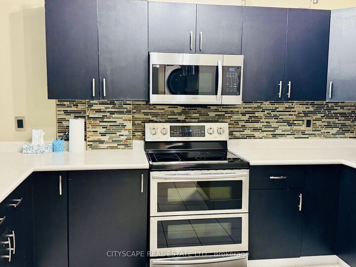 Property Photo:  540 Ouellette Avenue 5F  ON N9A 1B7 