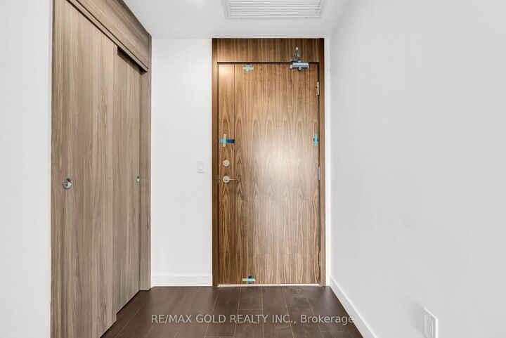 Property Photo:  68 Esther Shiner Boulevard 2315  ON M2K 0J6 