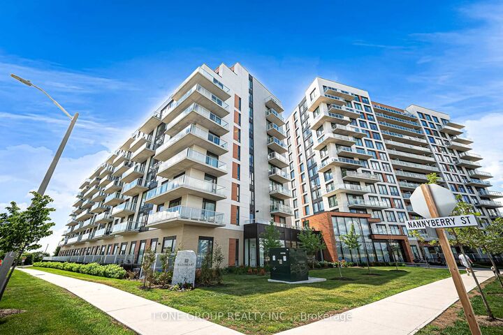 Property Photo: 6 David Eyer Road 313 ON L4S 0N5