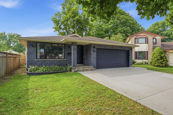 Property Photo:  587 Classic Court  ON N5W 5X4 