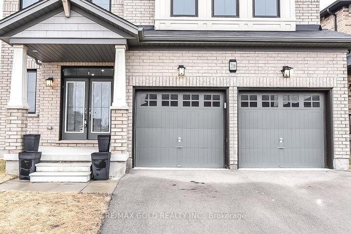Property Photo: 206 Crafter Crescent ON L8J 0J1