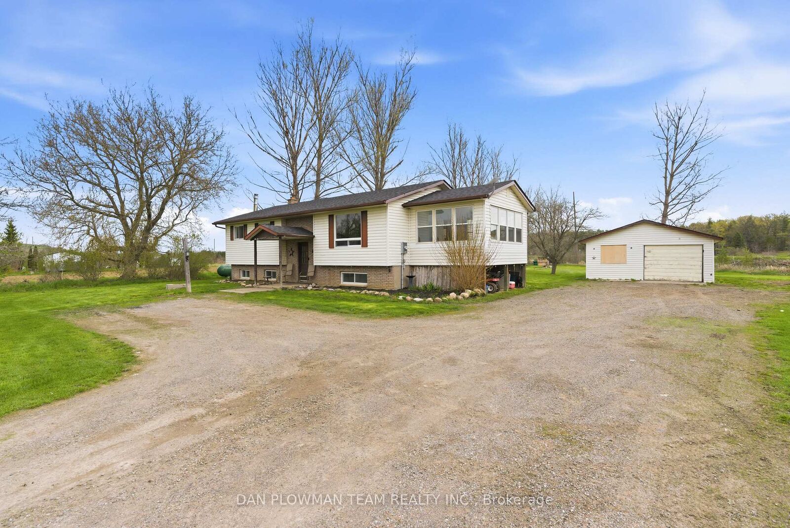 Photo de la propriété: 29 Hywood Road ON K9J 6X7