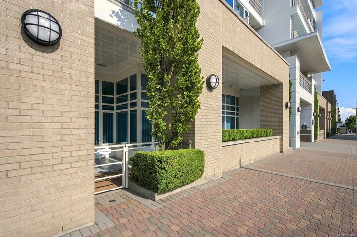 38 Front St #107 — photo 1