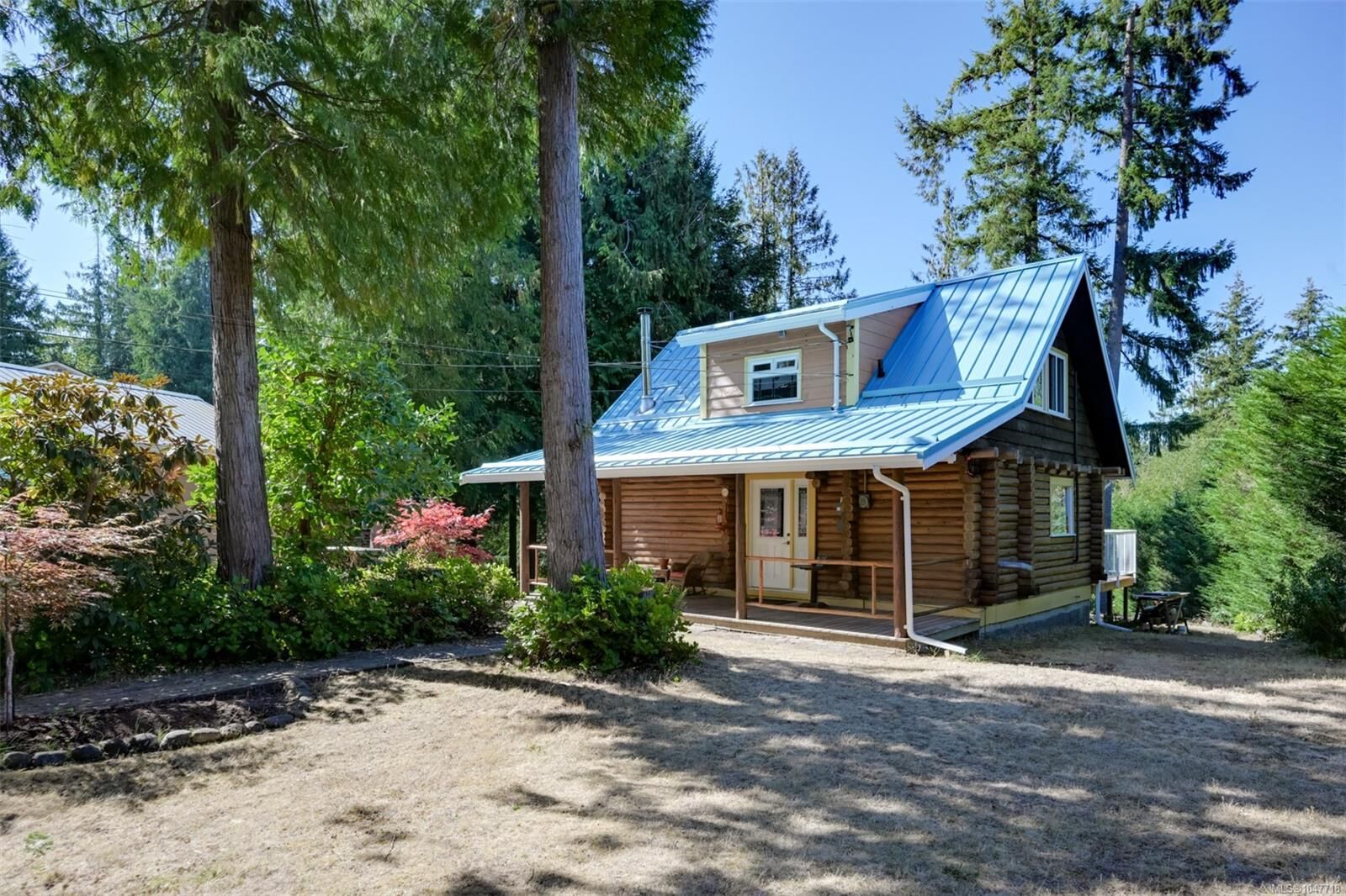 Property Photo: 3612 Vanland Rd BC V8H 0G6