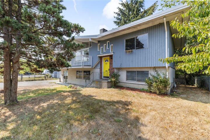 833 Jordon Ave — photo 1