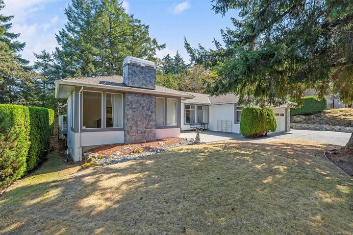 Property Photo: 1084 Valewood Trail BC V8X 5E3