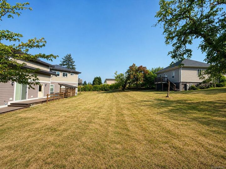 Property Photo:  392 Urbains Pl  BC V9R 0E1 