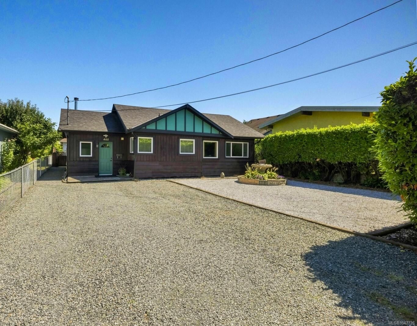 Property Photo:  460 Bundock Ave  BC V9L 3P4 