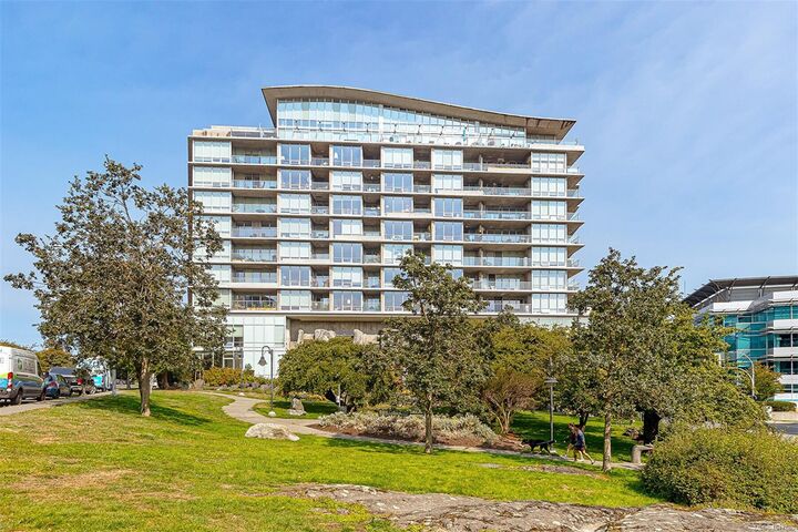 Property Photo: 160 Wilson St #816 BC V9A 7P9