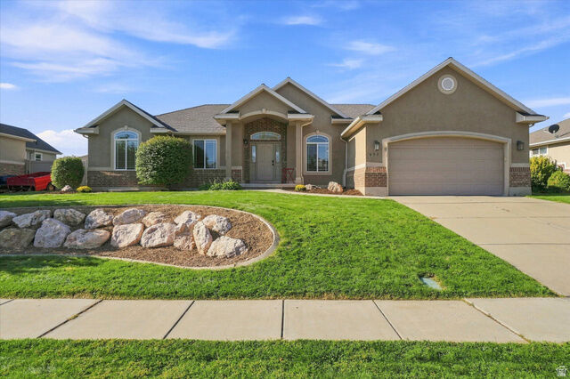 Property Photo:  633 W 3600 S  UT 84405 