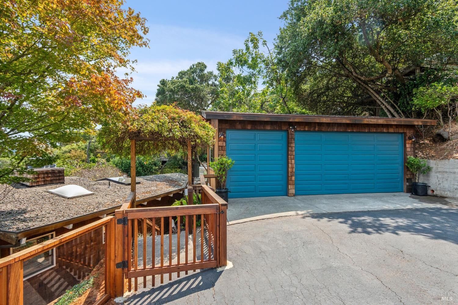 Property Photo:  35 Oak Place  CA 94920 